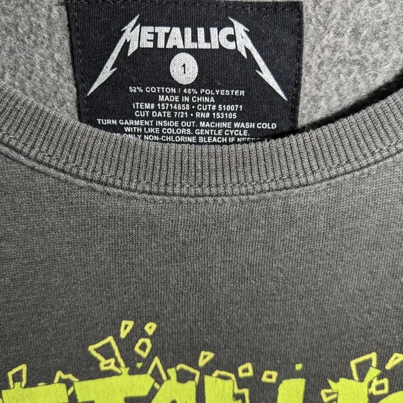 Metallica Sweatshirt Size 1 by Torrid - Picture 3 of 11